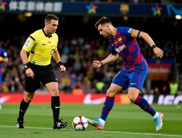 巴萨争议点球，裁判标准为何引发双重标准质疑，VAR如何改变比赛走向