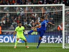 实况足球2012点球怎么罚,点球操作技巧,勺子点球怎么踢,如何扑点球