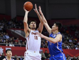 中锋手感,为何姚明小勾手失传,约基奇恩比德如何炼成绝技,中锋罚球差的根源