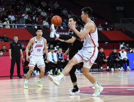 伸腿绊人怎么判罚,篮球伸腿犯规后果,故意伸腿是技术犯规嘛为什么