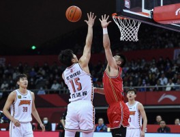 篮球挡拆接触是什么意思,合法挡拆与移动挡拆的区别,如何判断挡拆犯规