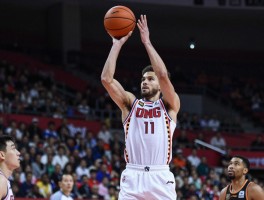 戈登中锋吗,戈登为什么打中锋,戈登打中锋效果怎么样