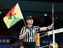 排球边裁速成,司线员职责是什么,旗语如何规范,判罚难点有哪些