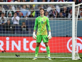 库尔图瓦球员,身高优势多大,职业生涯转折点在哪,为何被称为世界第一门将