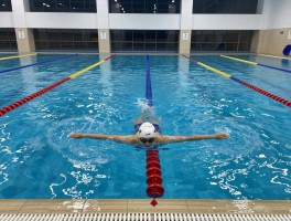 泳池编裁还是边裁,职责有何不同,如何分工协作,哪个发展前景更好