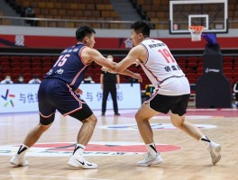 什么是防守推人技术犯规,怎么算推人犯规,背后推人怎么处罚