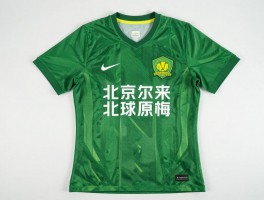 北京国安球员版球衣,与球迷版区别在哪,如何选购正品,2025赛季有何设计亮点