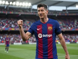 巴萨球员转会,莱万接班人锁定哪位新星,财政困境如何破局