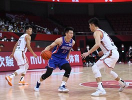 篮球得分后卫跑位,如何创造空间,无球跑动技巧,得分后卫怎么摆脱防守