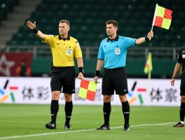 边裁要求换人,正确旗语信号如何示意,换人流程分几步,违规换人怎么判罚