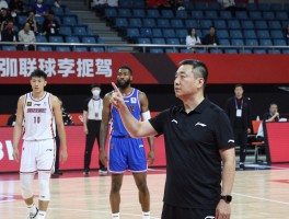篮球帅主丨优秀主帅需哪些素质，如何打造团队战术，怎样管理球星关系