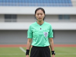 女足比赛边裁长得挺好的,如何成为专业边裁,高颜值边裁有哪些代表性人物