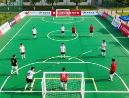 8人场的越位是什么意思,8人制越位规则如何判罚,越位在小型比赛中怎样应用