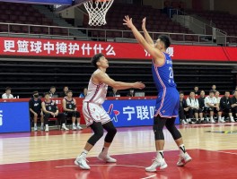 篮球中掩护是什么,掩护配合有哪些类型,如何执行侧掩护,掩护技巧有哪些