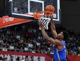 为什么挂框是技术犯规,挂框裁判手势是什么,奥尼尔扣碎篮板几次,挂框超过几秒算犯规