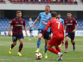 菲尔德球员是谁？菲尔德球员什么位置？菲尔德球员效力过哪些球队？