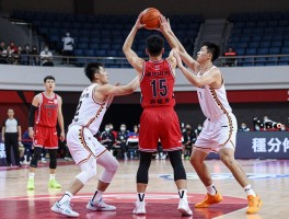 全场中的挡拆是什么意思,和半场挡拆有何不同,如何执行高位挡拆