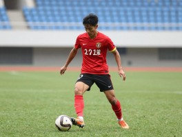 郭亮球员,拼命三郎的足球路,左后卫的生涯启示,为何说生不逢时