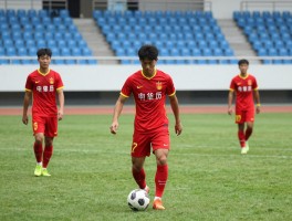 高学历足球员丨如何平衡学业与训练,高学历对职业生涯有何帮助,中国高学历球员有哪些