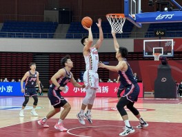 篮球打挡拆是什么意思,挡拆战术怎么练习,篮球挡拆犯规动作有哪些