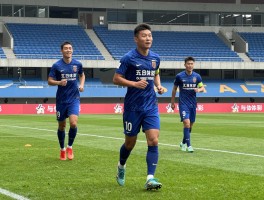 精选球员武磊,留洋经历带来哪些提升,技术特点如何适应多体系,未来能否超越前辈