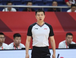 篮球裁判石晶专访：裁判生涯亮点,执教风格怎样,如何兼顾多重身份