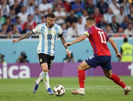 法国阿根廷进攻有利,决赛战术如何克制对手,边路突破还是中路渗透