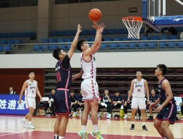 篮球进攻的基本战术丨新手如何快速掌握,常见战术有哪些,如何避免进攻误区