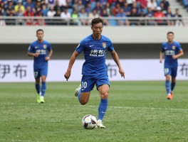 伊布抢点球,点球命中率多高,中锋怎么站位,场上怎么预判