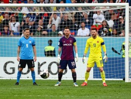 冰岛世界杯球员，如何从业余到专业，兼职门将为何能扑出梅西点球，维京战吼有何魅力？