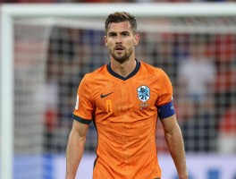 荷兰球员库,传奇球星有哪些,现役国脚如何查询,最新名单哪里看