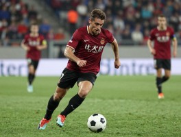 悲惨足球员有哪些典型代表,他们为何职业生涯急转直下,如何避免类似悲剧