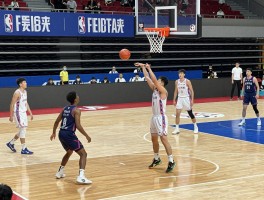篮球被罚下规则,FIBA和NBA区别,几次犯规罚下,如何避免犯满离场
