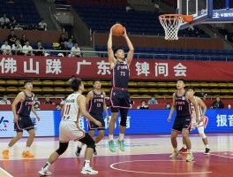 篮球赛佛山与广东，赛事结果如何，球员表现怎样，历史战绩谁占优？