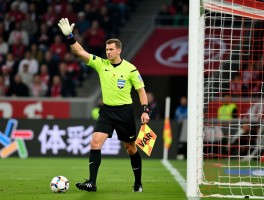 德甲边裁手球判罚详解,规则有哪些变化,VAR如何辅助判断