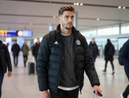 德国球员机场,球员机场穿搭,拜仁慕尼黑机场路透哪里看