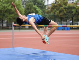 橄榄球员跳高训练秘诀,如何提升弹跳力,跨界训练方法,非赛季计划