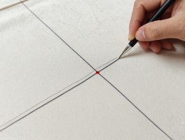 经纬寻边裁,服装制作如何区分经纬线，裁布前为什么要找经纬方向，经纬线歪斜怎么纠正