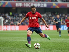 逆足中锋,逆足中锋战术作用是什么,如何提高逆足射门精度,有哪些著名代表球员