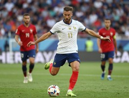 法国球员中锋有哪些代表,技术特点如何,现役谁最强,未来发展趋势怎样