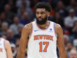 唐斯中锋,他的技术特点是什么,在尼克斯表现如何,未来发展方向在哪