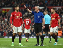 穆帅与曼联点球，穆帅时期点球为何稀少？点球大战全败原因？裁判争议如何影响？