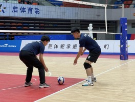 砸球为什么是技术犯规,砸球判罚标准是什么,怎样砸球不犯规,砸球和违体犯规区别