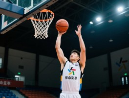 打篮球投篮的技巧，投篮命中率如何提高，正确的投篮姿势是怎样的，投篮发力技巧有哪些