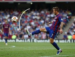 为什么角球是弧线,弧线球怎么踢,物理原理是什么,贝克汉姆香蕉球奥秘