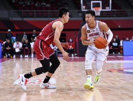 篮球走步违例是什么意思,如何判断走步违例,中枢脚怎么确定,012规则是什么