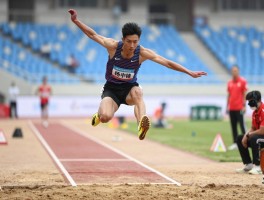 杨中锋跳远,如何突破7米大关,挺身式与走步式哪个更适合亚洲选手