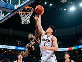 2k中锋技巧,如何抢篮板不卡位,中锋怎么挡拆顺下,背身单打如何操作