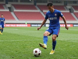 足球中什么是倒角球啊,战术角球是什么,倒角球怎么踢,何时使用倒角球战术