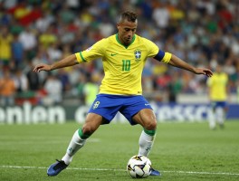 中锋巴西罗纳尔多为何叫外星人,史上最强中锋是谁,巅峰期大罗有多厉害